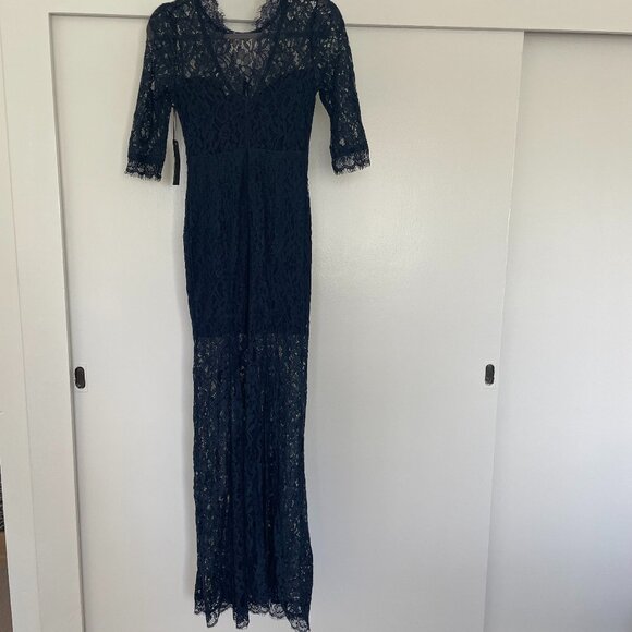 Lulus Lace Maxi Dress in navy - Picture 6 of 15